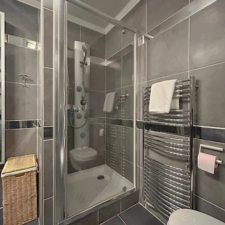 Apartment Victoria 200 M Carlton & Croisette